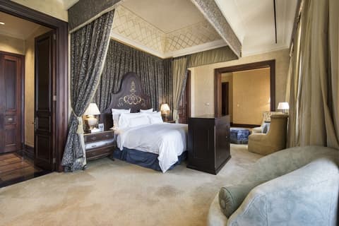 Palazzo Hotel, Room