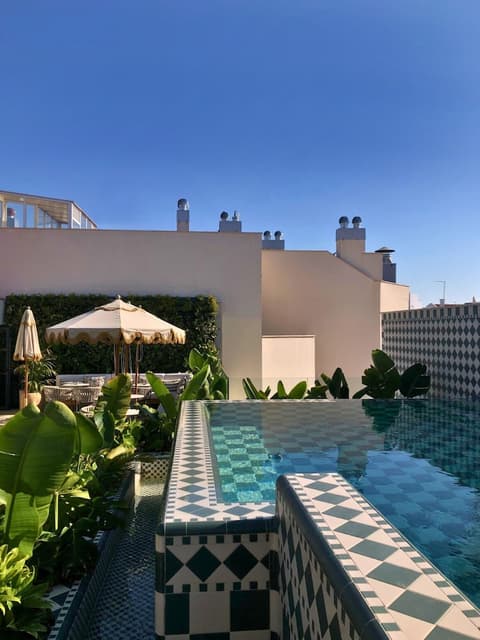TURIM Lisboa Hotel, Rooftop pool