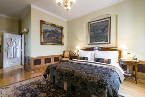 Golden Well Hotel, Room