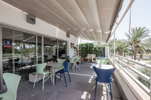 Travelodge Alicante Puerto, Terrace/patio