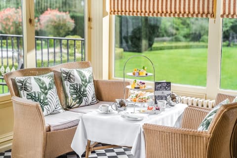 Killashee Hotel, Terrace/patio