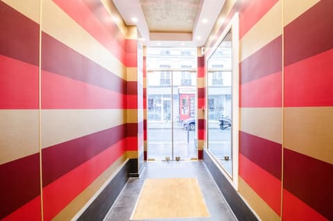 Hotel Migny Opera Montmartre, Interior entrance