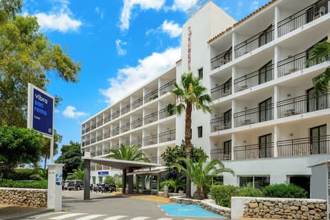 Hotel Vibra San Remo, Front of property