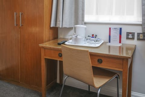 Queensway Hotel, Sure Hotel Collection by Best Western, Room