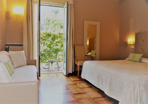 Hotel Metropole, Room