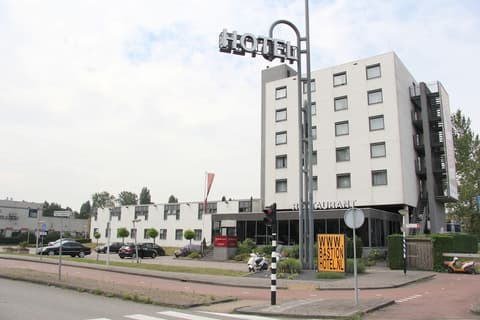 Bastion Hotel Zaandam, Front of property