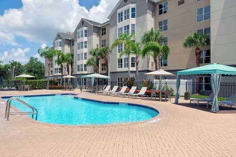 Homewood Suites By Hilton Orlando-Nearest Universal Studios, Pool
