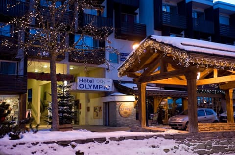 Madame Vacances Hôtel Courchevel Olympic, Front of property - evening/night