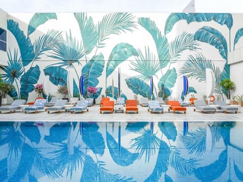 Novotel World Trade Centre, Pool