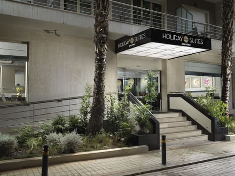 Holiday Suites, Front of property - evening/night