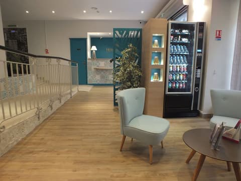 Hôtel du Midi, Lobby