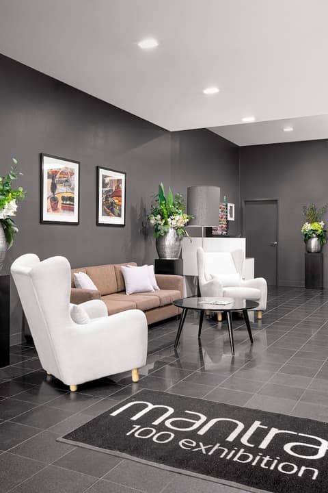 Mantra 100 Exhibition Melbourne, Reception