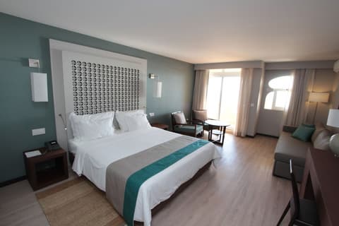 AP Oriental Beach, Room