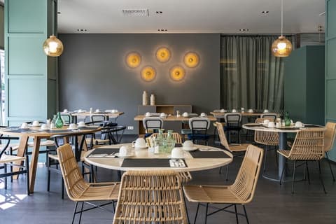 Hotel Vincci Maritimo, Dining