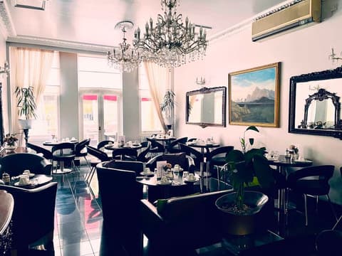 My Place Hotel, Breakfast area