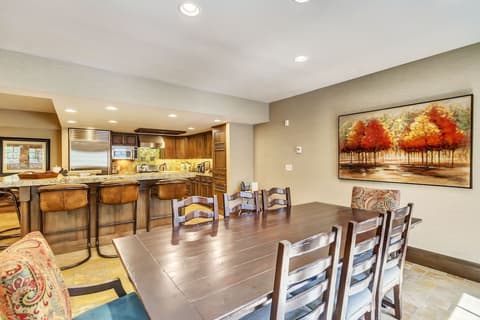 The Chateaux Deer Valley, In-room dining