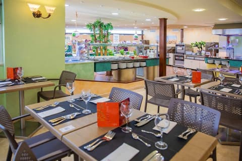 Hotel Servigroup Rialto, Dining