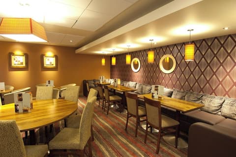 Premier Inn London Heathrow Airport T2 & T3 - Bath Road, Restaurant