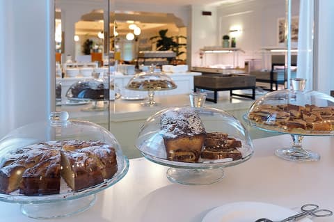 Iseolago Hotel, Breakfast buffet