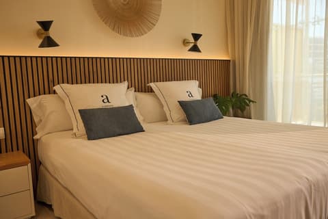 Hotel Almirante, Room