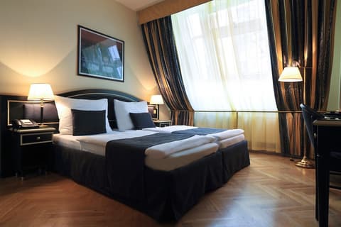 Hotel Elysee, Room