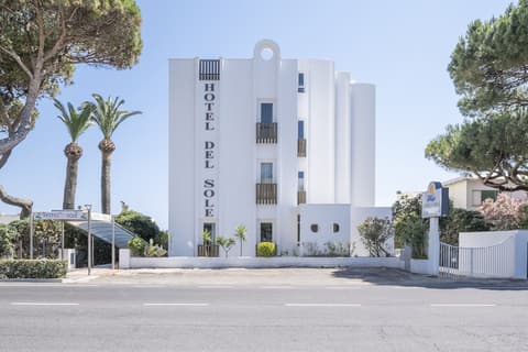 Hotel del Sole, Front of property