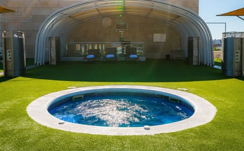 Amura Alcobendas Hotel, Rooftop pool