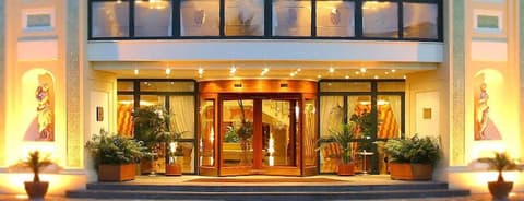 Grand Hotel La Pace, Property entrance