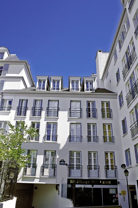 Aparthotel Adagio Paris Montmartre, Front of property