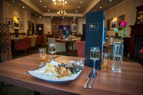 The Royal Hotel, Restaurant