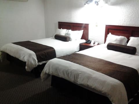 Howard Johnson Calle Real Morelia, Room