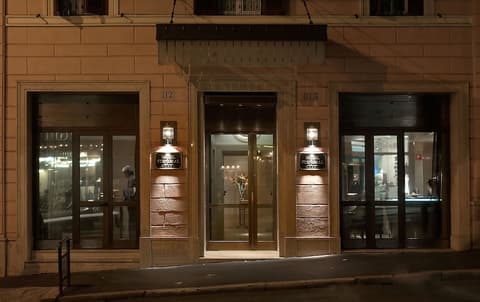 Hotel Stendhal, Exterior