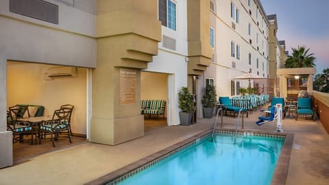 Candlewood Suites Anaheim - Resort Area by IHG, Pool
