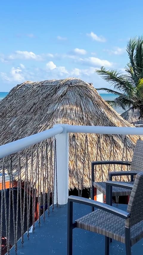 Mata Rocks Resort, Terrace/patio