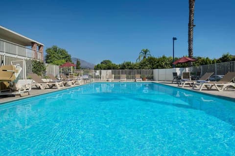 Motel 6 Arcadia, CA - Los Angeles - Pasadena Area, Outdoor pool