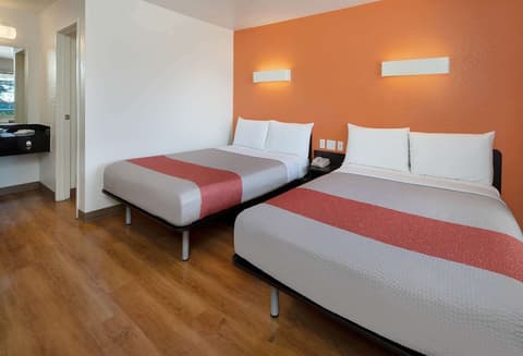 Motel 6 Arcadia, CA - Los Angeles - Pasadena Area, Room