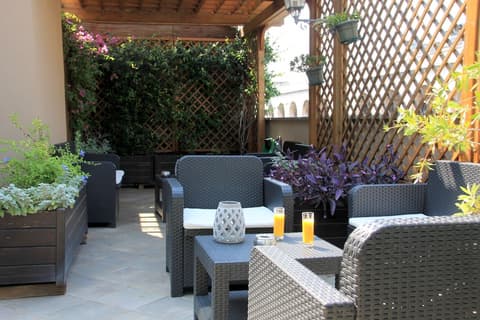 Hotel Aphrodite, Terrace/patio