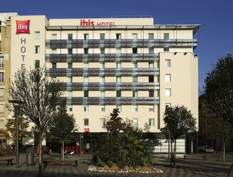 ibis Paris Porte de Clichy Centre, Property grounds