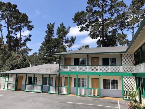 Monterey Pines Inn, Interior entrance