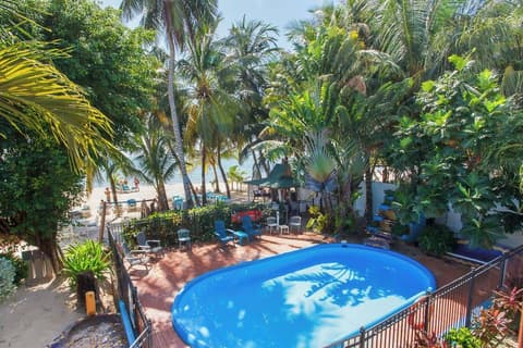 Cocoplum Beach Hotel, Pool