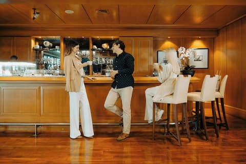 Dubai Marine Beach Resort & Spa, Lobby lounge