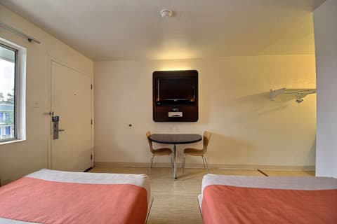 Motel 6 San Marcos, TX, Room