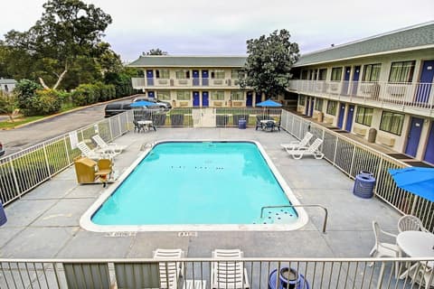 Motel 6 San Marcos, TX, Outdoor pool