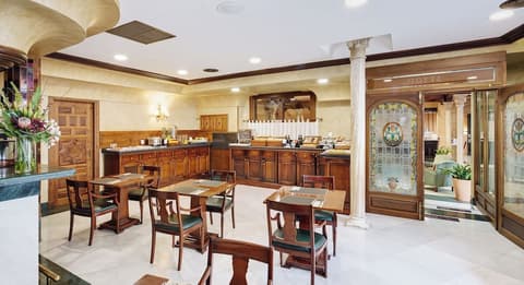 Sercotel Palacio De Los Gamboa, Breakfast area