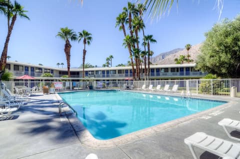 Motel 6 Palm Springs, CA - East - Palm Canyon, Outdoor pool