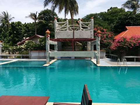 Paradise Bungalows, Outdoor pool