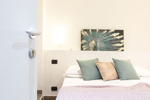 Cesar Vatican Rooms, Room