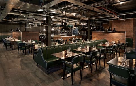 Village Hotel Edinburgh, Restaurant