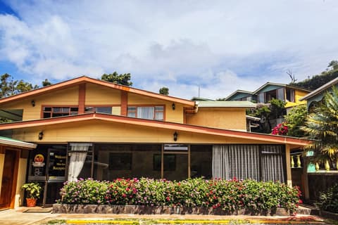 Mar Inn Bed & Breakfast, Front of property