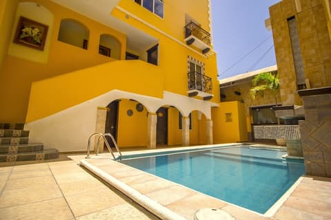 Hotel Suites Flamboyanes, Terrace/patio